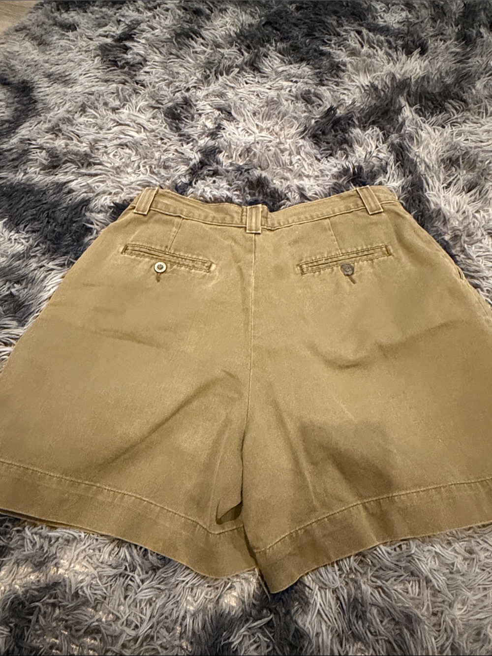 High-Rise Pleated Bermuda Shorts in Olive - Picture 5 of 5